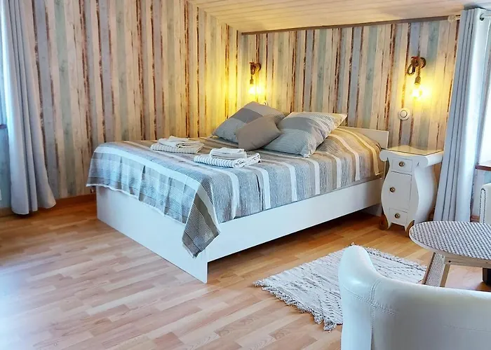 Moulin De Mauzac Bed and breakfast Saint-Just-Luzac