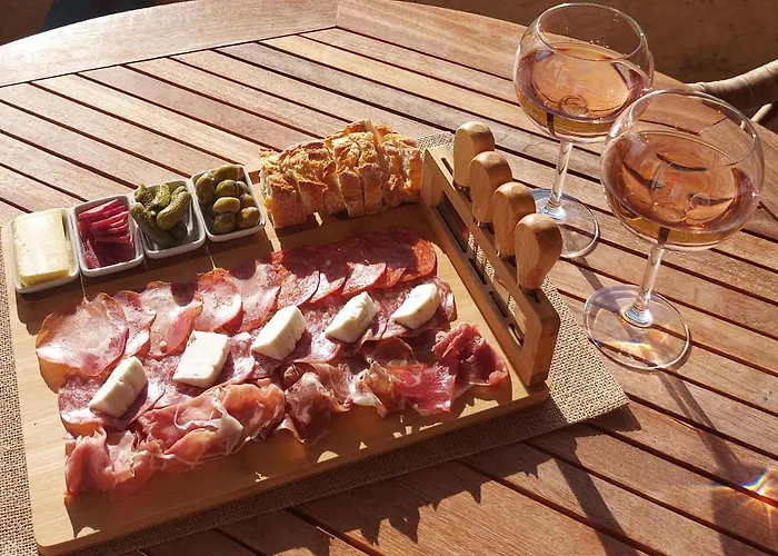 Moulin De Mauzac Bed and breakfast Saint-Just-Luzac